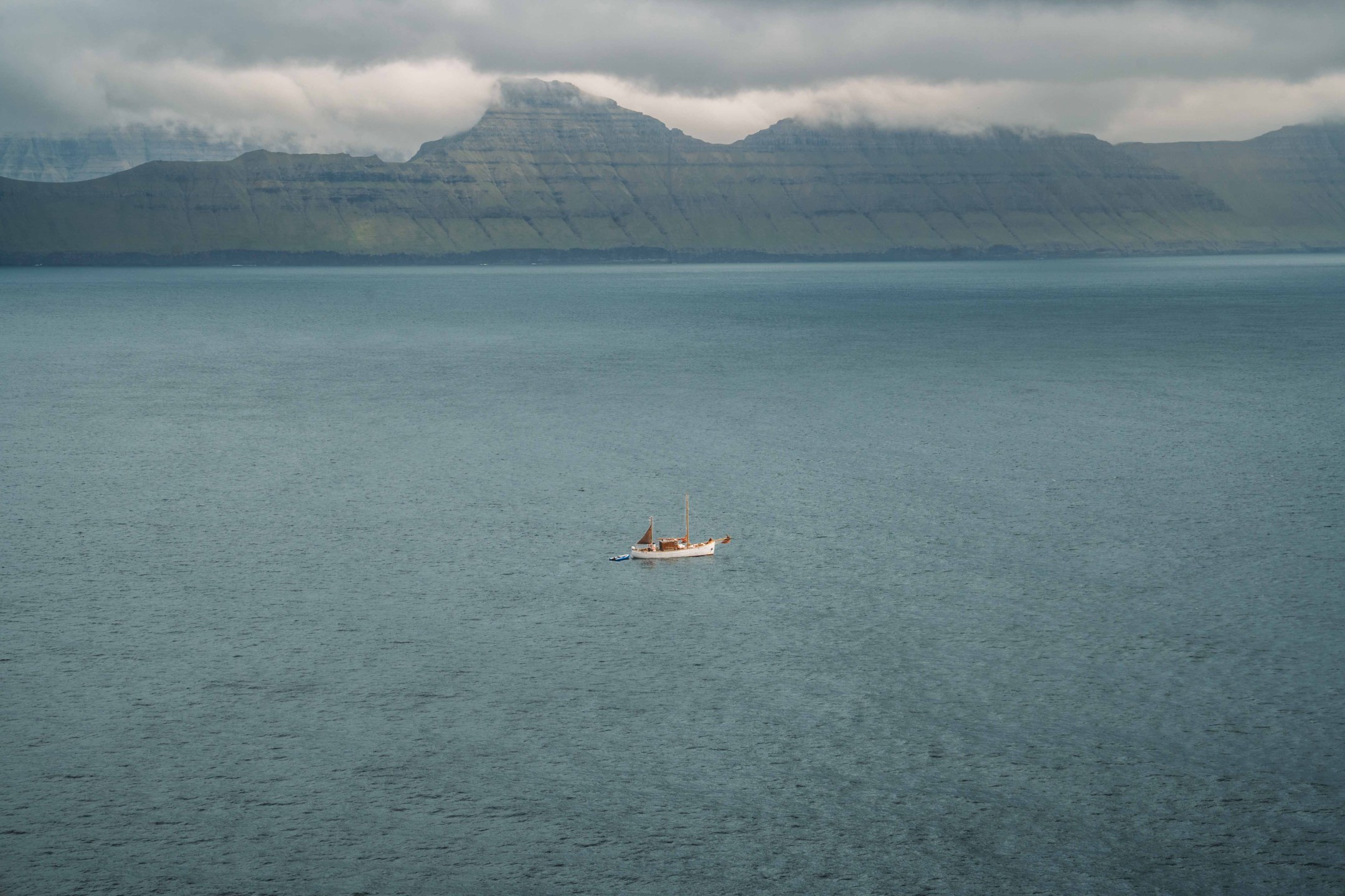 Heli hiking in the winter in Kerlingarfjöll